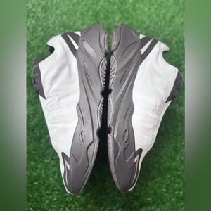 Adidas Yeezy Boost 700 MNVN
Blue‎ Tint Size M-11 W-12